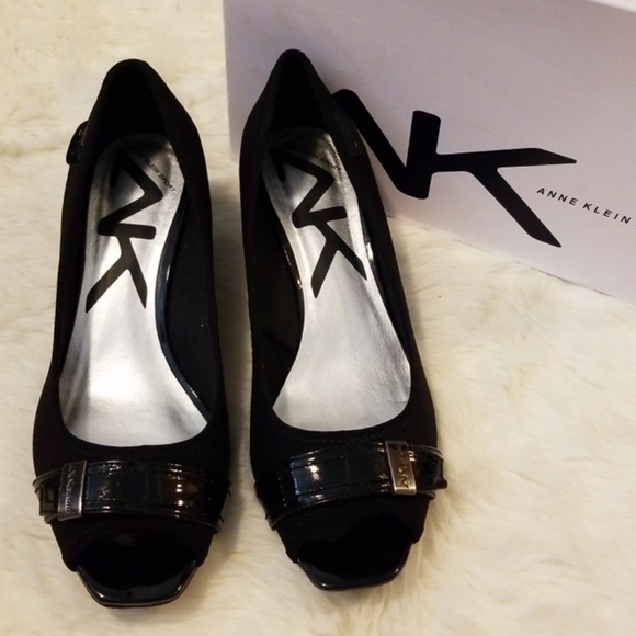 anne klein sport xpose platform pump